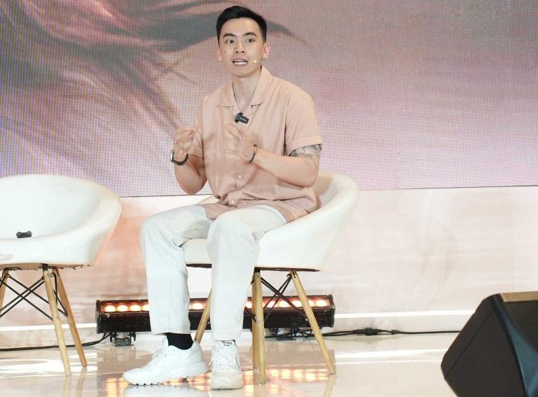 Rambut Berkilau dalam 3 Menit? Philips Tahu Cara Bikin Perempuan Indonesia Makin Pede Pakai BLDC Dryer S8000