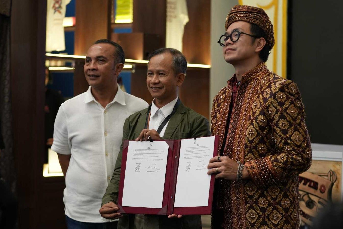 Seribu Sarjana Pertanian: Saat Roemah Koffie Menyalakan 'Secangkir' Harapan