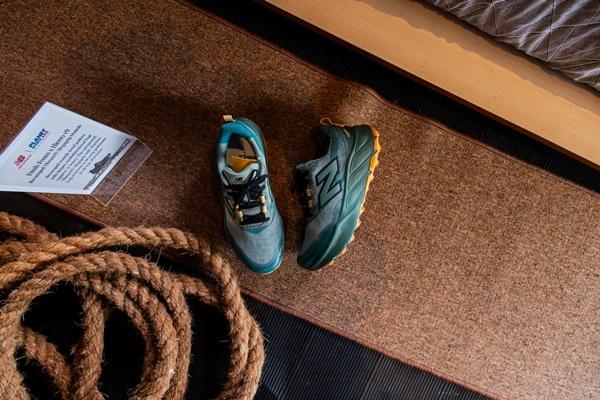 Trail Run Makin Gaya: Sepatu New Balance Hierro v9 Siap Libas Medan Berat!