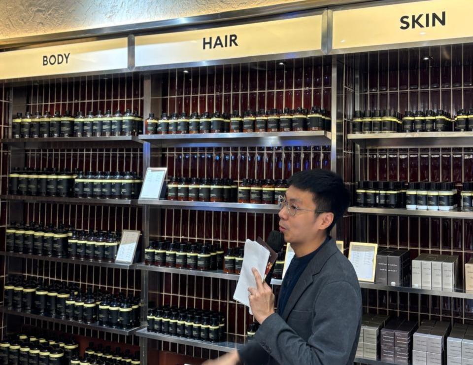 The Bath Box dan Cerita Personal dari Olesan Hand Cream